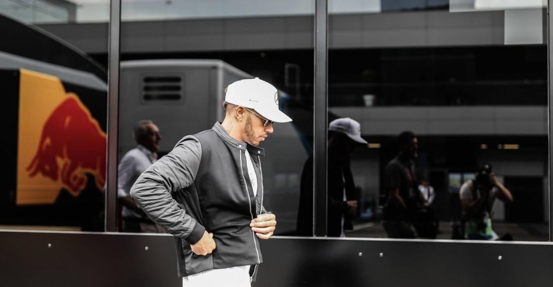 Hamilton szykuje się do ciężkiej obrony mistrzostwa przed Verstappenem
