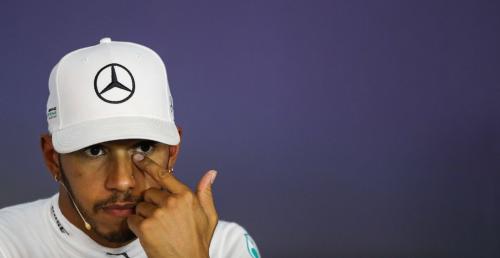 Hamilton znw uderzy w Vettela na odprawie kierowcw F1