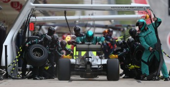 Mercedes odtworzył dźwięk swojego nowego bolidu F1 z potrójnym...