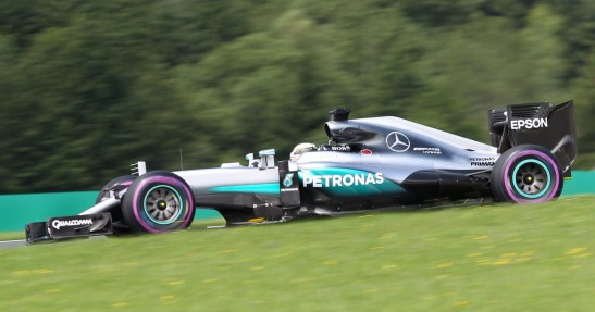 GP Austrii - 2. trening: Rosberg i deszcz