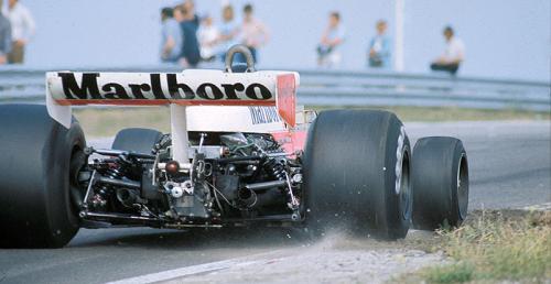 Pirelli zaciera ręce na szersze opony w bolidach F1