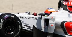 Ricciardo odda Karthikeyanowi bolid na GP Indii