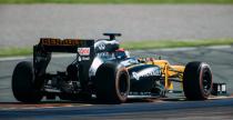 Kubica zmienia biegi jedn rk w bolidzie F1