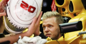 Bolidy F1 nowej generacji mają pomóc Magnussenowi