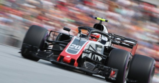 Władze F1 chcą więcej wizyt na podium kierowców ze słabszych zespołów