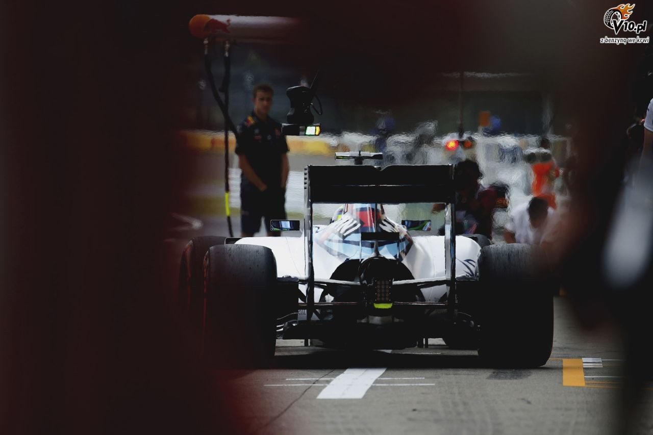 Bolidy F1 stan si goniejsze o 25 procent w nowym sezonie