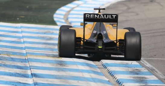 Renault potwierdza wymianę Total na Castrol
