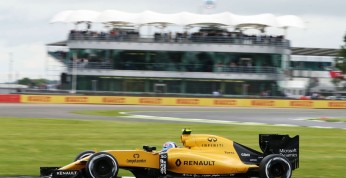 Renault próbuje naprawić zawieszenie