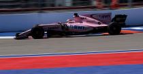 Force India umiecio ponad 30 mini skrzydeek na pokrywie silnika bolidu