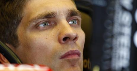 Pietrow z podbitym okiem, Alonso spuchniętym kolanem