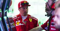 Hamilton krytykuje Ferrari za zwalnianie Raikkonena