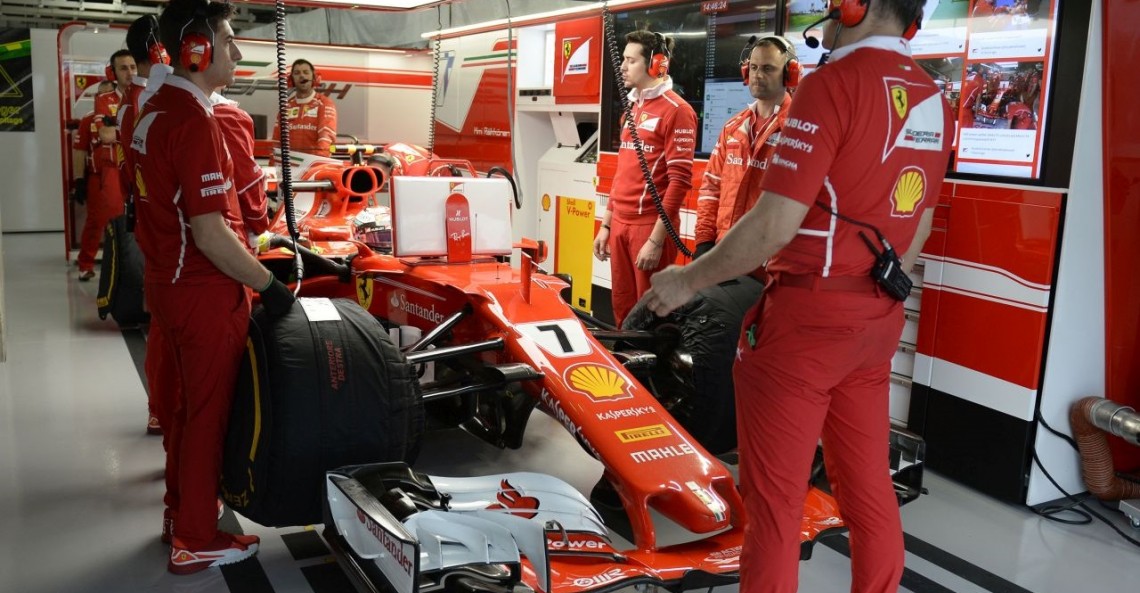 Raikkonen piątym kierowcą z karą cofnięcia na starcie