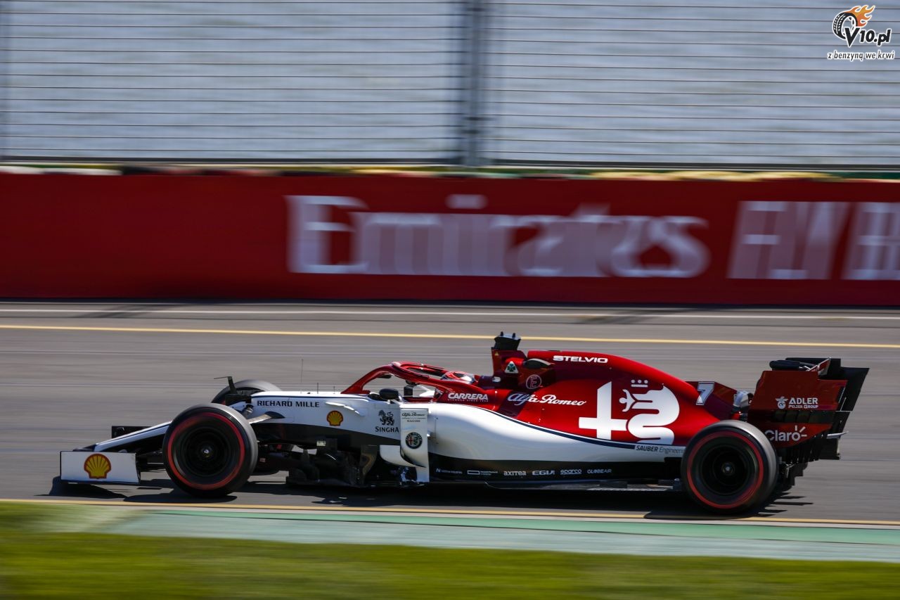 GP Kanady - 1. trening: Mercedes dzieli i rz�dzi, Kubica po�yczy� bolid Latifiemu