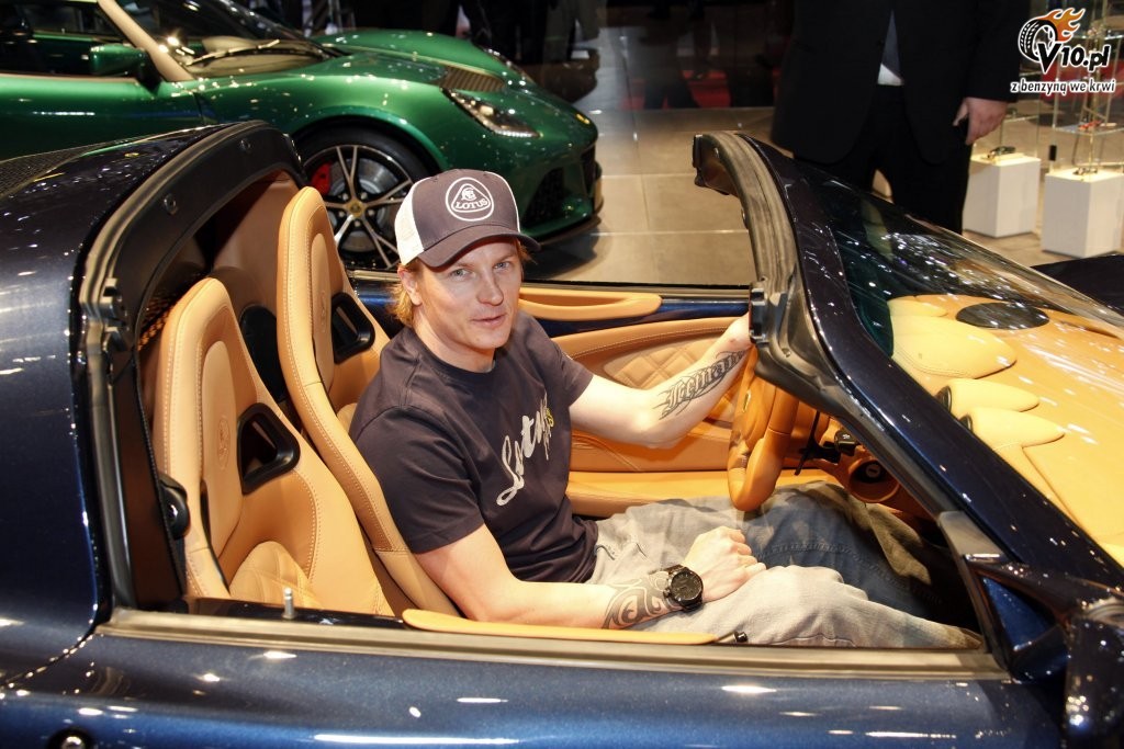 Raikkonen odwiedzi� targi motoryzacyjne w Genewie