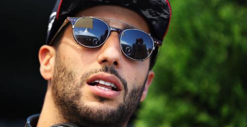 Red Bull pogania Ricciardo do podpisania nowego kontraktu. 'Nie bdziemy czeka w nieskoczono'