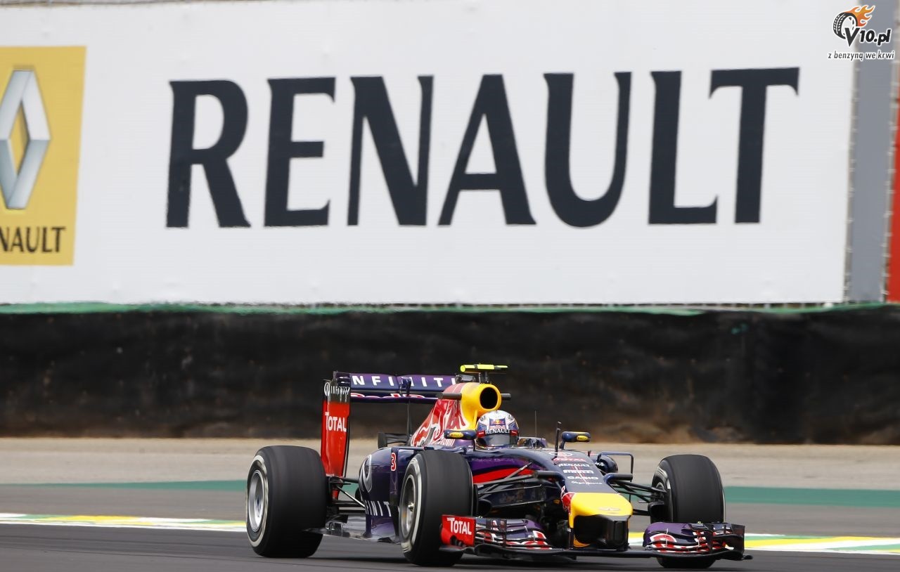 Renault chce odrobi poow straty do silnika Mercedesa na sezon 2015