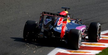 Red Bull bierze pod uwagę pozostanie na silniku Renault także po...