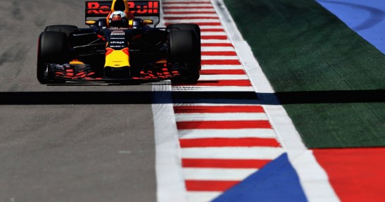 Ricciardo gotów poczekać do sezonu 2018 na mistrzowski bolid Red Bulla