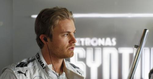Rosberg sygnalizuje regres Mercedesa. Zaniepokojny zachowaniem bolidu w szybkich zakrętach