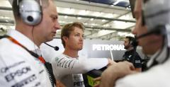 Rosberg: Stao si co bardzo zego z bolidem