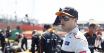 Vandoorne spowalniany przez wadliwy bolid