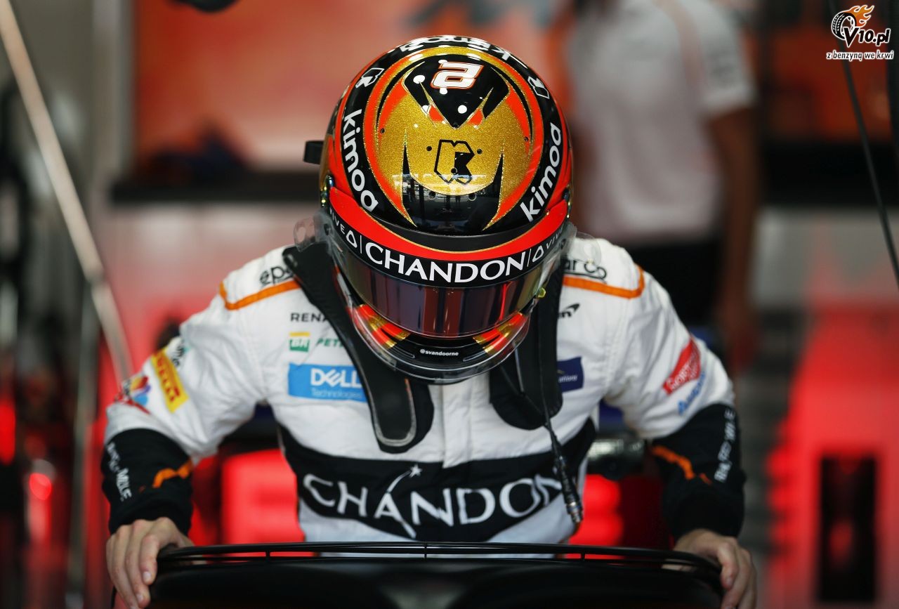 Vandoorne spowalniany przez wadliwy bolid