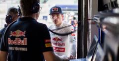 Verstappen z kar przejazdu przez alej serwisow za zgubienie pokrywy silnika