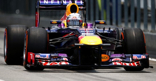 Newey: Vettel czasami popełnia głupie błędy w ferworze walki