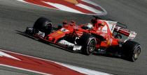 Hamilton znw uderzy w Vettela na odprawie kierowcw F1