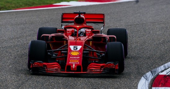 Aston Martin proklamuje się alternatywą dla Ferrari w F1