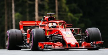Czarny pas na bolidach Ferrari, Haasa i Saubera na znak żałoby po...