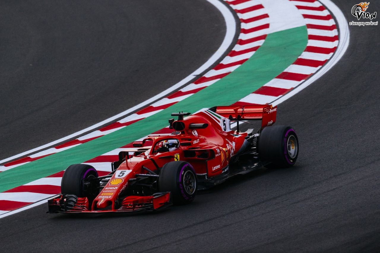 Ecclestone: Vettel przegra przez Ferrari