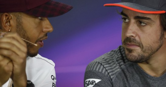 Hamilton: Alonso myślał, że kontroluje rynek kierowców