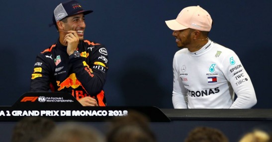 Hamilton nie widzi opcji dla Ricciardo poza Red Bullem