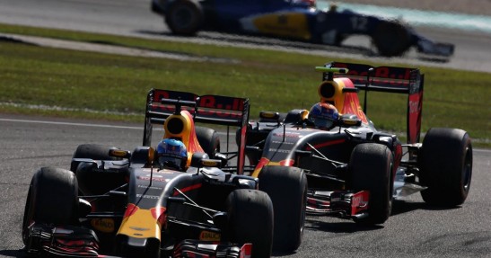 Webber spodziewa się dalszej przewagi Ricciardo nad Verstappenem