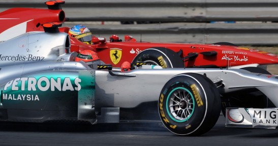 Button krytykuje młodych kierowców F1 za 'zdesperowanie' na torze