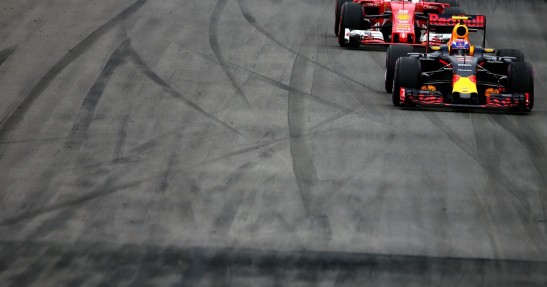 F1 chce uprościć zasady dla kierowców w ściganiu się