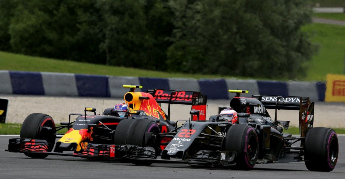 ExxonMobil przejdzie od McLarena do Red Bulla