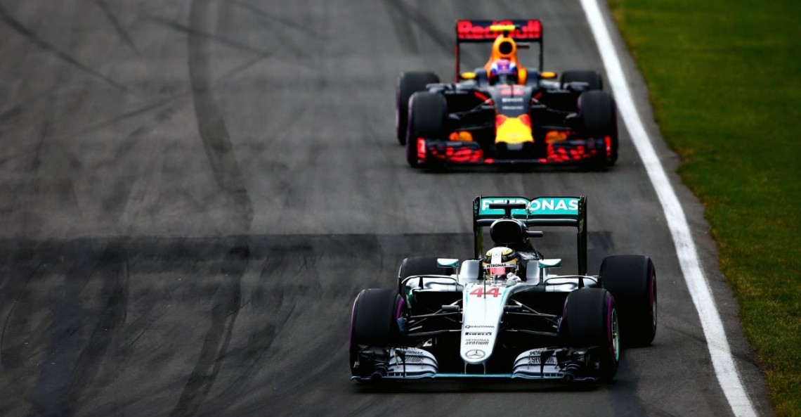 Red Bull ma dysponować tylko 15 KM mniej od Mercedesa w sezonie 2017