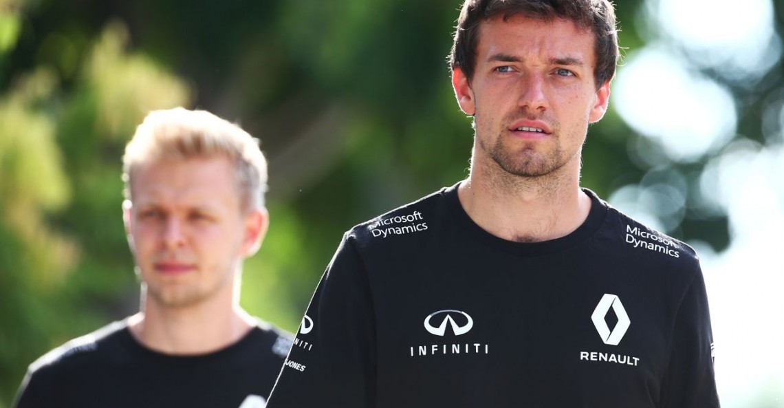 Palmer zostanie w Renault na sezon 2017