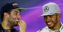 Horner radzi Hamiltonowi wstrzymywa Rosberga