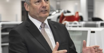 Dennis pracuje nad zwiększeniem zasobów McLarena