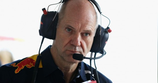 Newey: Vettel czasami popełnia głupie błędy w ferworze walki