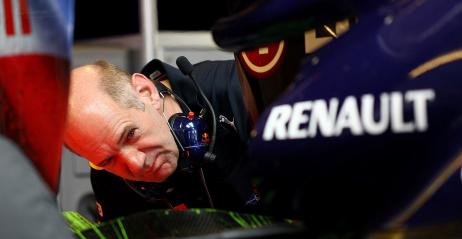 Newey przyznaje: Nowy Red Bull upakowany za ciasno dla silnika Renault