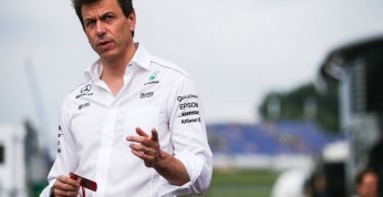 Wolff tłumaczy, jak Mercedes został zmuszony do 
