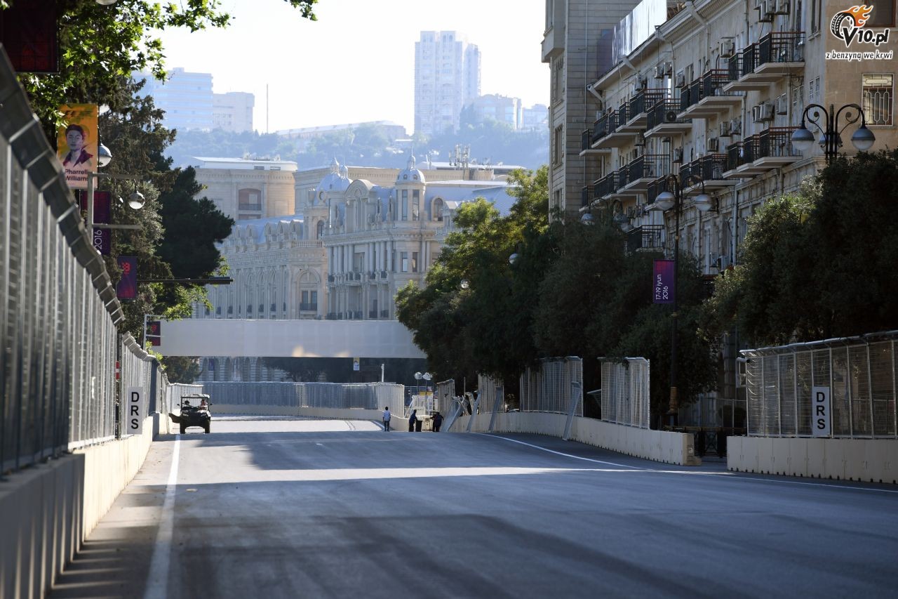 Red Bull ma traci 1,2 sekundy na dugim odcinku w Baku