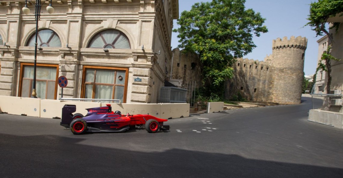 Pierwsza przejażdżka bolidem na nowym torze F1 w Baku