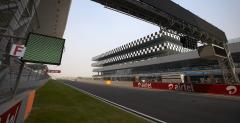 GP Indii: Rosberg omija krow na autostradzie, Vettel pucze gardo alkoholem