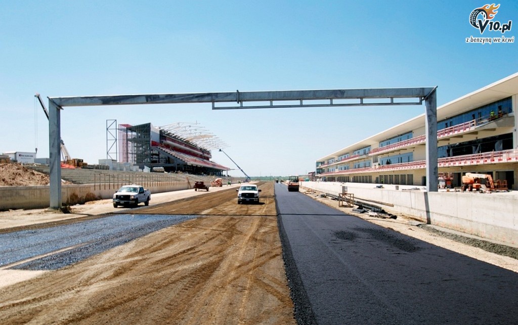 Wideo: Pene okrenie toru Circuit of the Americas z pierwsz warstw asfaltu