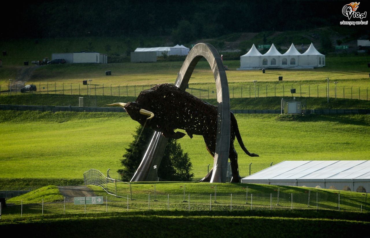 MotoGP: Kalendarz na sezon 2016 z Red Bull Ringiem, bez Indianapolis